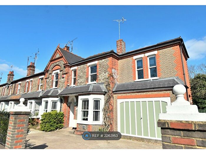10 Bedroom End Of Terrace House To Rent In London Road, Reading, RG1
