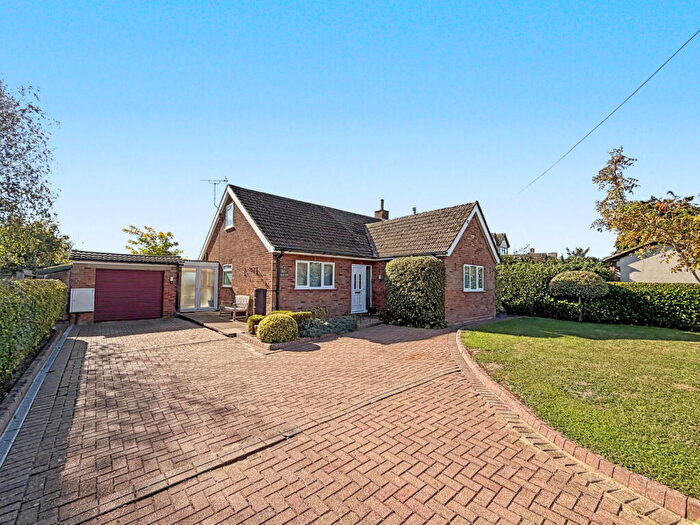 3 Bedroom Semi-Detached Bungalow For Sale In Wood End Lane, Pertenhall, Bedford, MK44