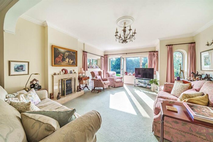 4 Bedroom Detached House For Sale In Manor Road, Dorchester, DT1
