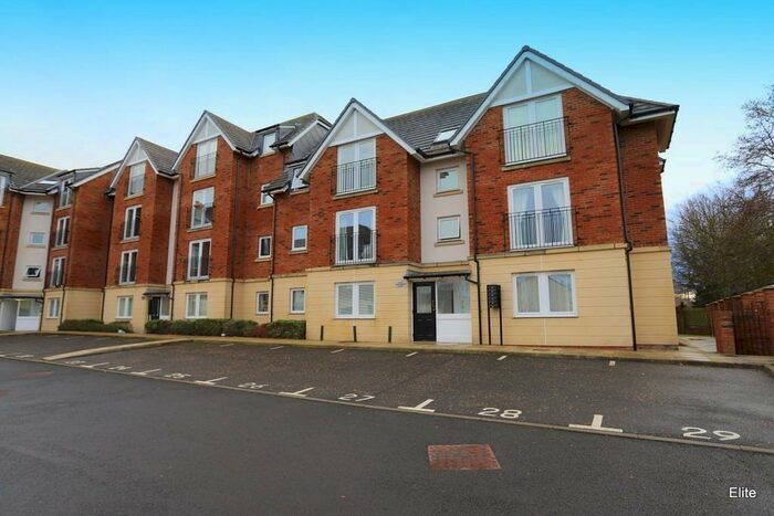 2 Bedroom Apartment To Rent In Shepherds Court, Gilesgate, DH1