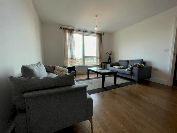 2 Bedroom Flat To Rent In Falcon Drive, Cardiff, CF10