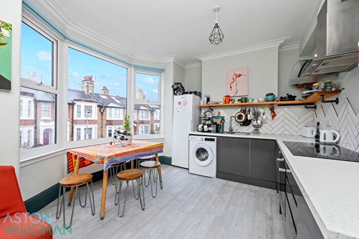 6 Bedroom Terraced House To Rent In Compton Road, Brighton, BN1