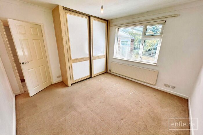 2 Bedroom Bungalow For Sale In Coxford Drove, Southampton, SO16