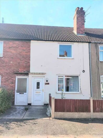 2 Bedroom House To Rent In Charlesworth Street, S44