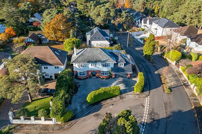 4 Bedroom House To Rent In Canford Cliffs Avenue, , Bournemouth, BH14