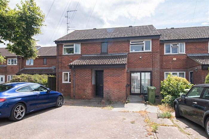 1 Bedroom Maisonette To Rent In River Leys, Swindon Village, GL51