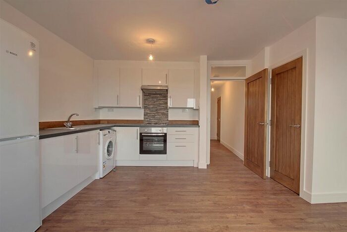 1 Bedroom Flat To Rent In The Broadway, Greenford, Middlesex, UB6