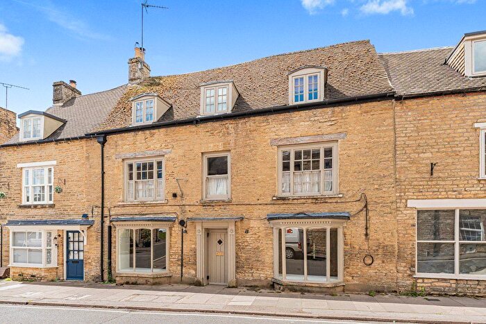 3 Bedroom Terraced House For Sale In West Street, Chipping Norton, Oxfordshire, OX7