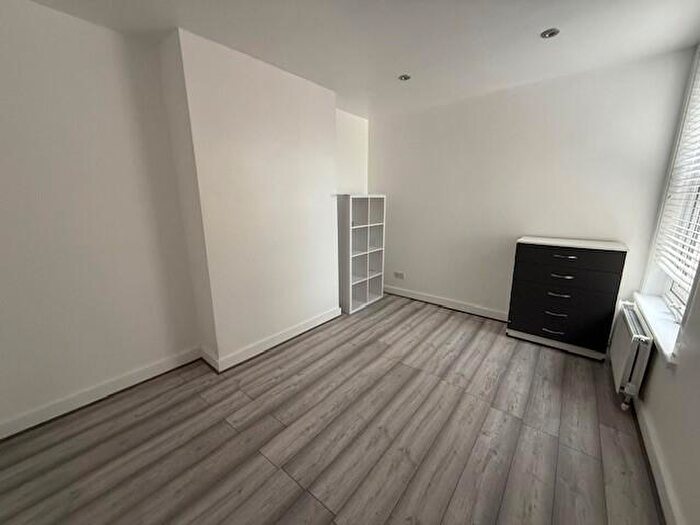 1 Bedroom House To Rent In Canterbury Street, Gillingham., ME7