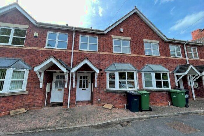 3 Bedroom Property To Rent In High Street, Stourbridge, DY8