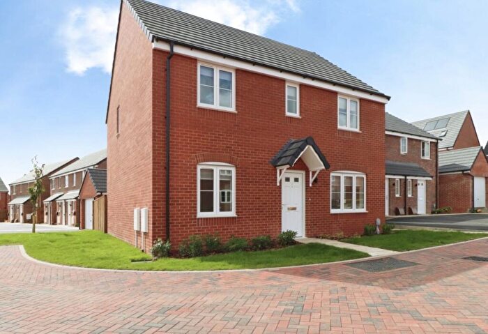 4 Bedroom Detached House To Rent In Fairburn Close, Market Harborough, LE16