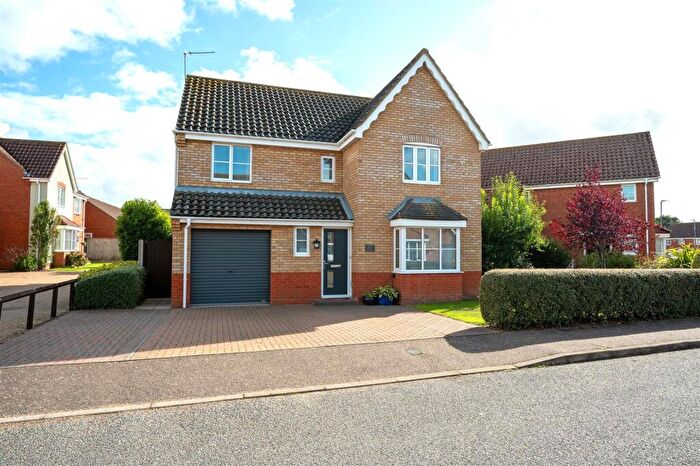 4 Bedroom Detached House For Sale In Seafields Drive, Hopton, Great Yarmouth, NR31