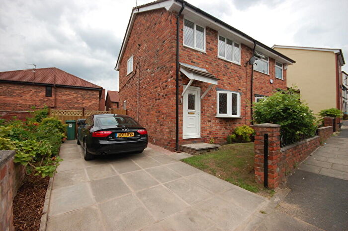 3 Bedroom Semi-Detached House To Rent In Joel Lane, Gee Cross, SK14