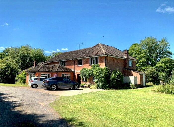 Houses for sale & to rent in SO51 6RD, Sand Close, Blackwater Romsey