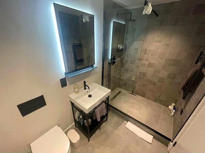 1 Bedroom Flat To Rent In Derwent House, Mary Ann Street, Birmingham, B3