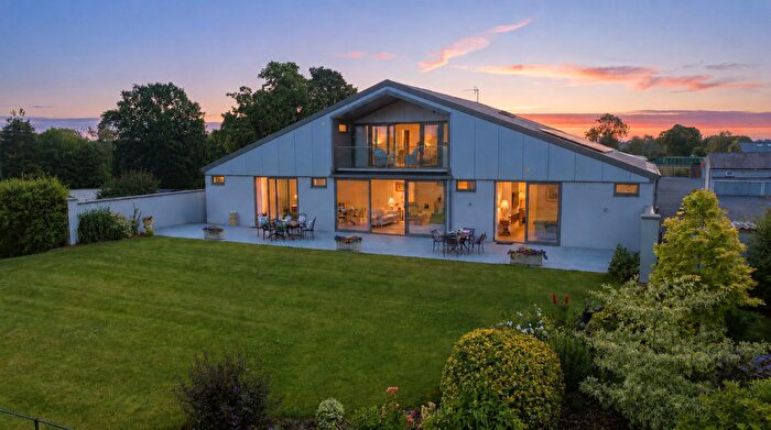 4 Bedroom Detached House For Sale In Rouncil Lane, Kenilworth, CV8