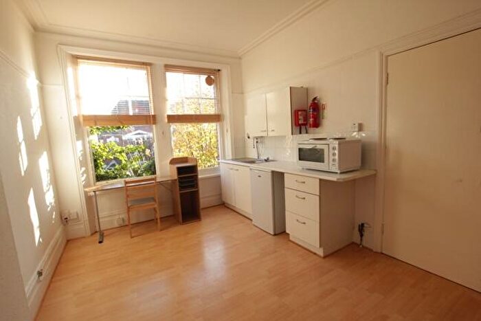 1 Bedroom Apartment To Rent In Church Crescent, Muswell Hill, London, N10