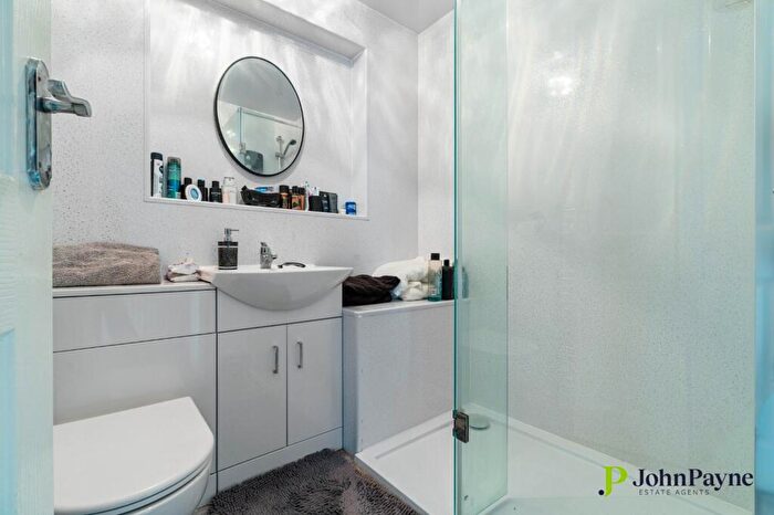 2 Bedroom Bungalow For Sale In Seymour Close, Whitley, Coventry, CV3