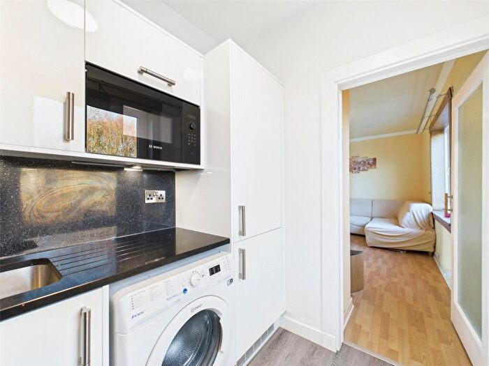 2 Bedroom Apartment To Rent In Carrick Knowe Avenue, Edinburgh, Midlothian, EH12