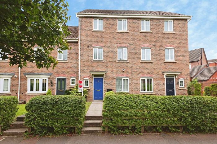 5 Bedroom Semi-Detached House For Sale In Delingpole Walk, Cradley Heath, B64
