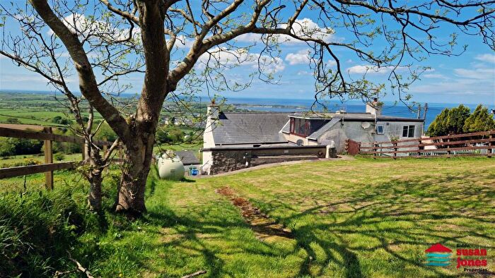 3 Bedroom Semi-Detached House For Sale In Mynydd Nefyn, Nefyn, LL53