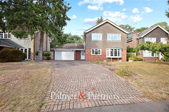 5 Bedroom Detached House For Sale In The Glade, Welshwood Park, Colchester, Essex, CO4