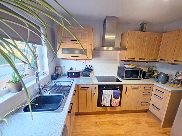 1 Bedroom Apartment For Sale In Pinelands Court, Bournemouth, Dorset, BH8