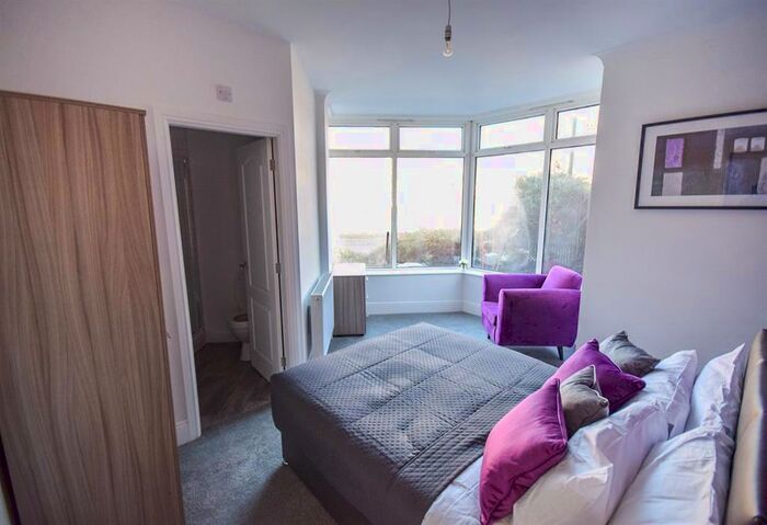 1 Bedroom Apartment To Rent In Room Bradford Road, Shipley, BD18