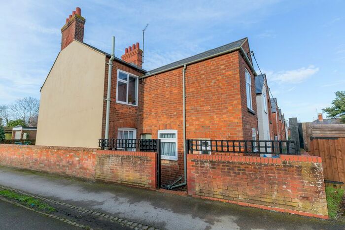 1 Bedroom Maisonette To Rent In Jubilee Terrace, Stony Stratford, Milton Keynes, MK11