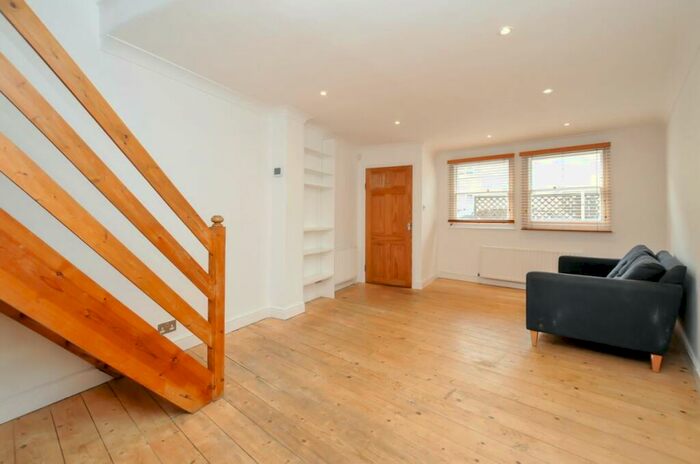 2 Bedroom Terraced House To Rent In Kyverdale Road, Stoke Newington, N16