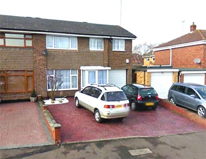 4 Bedroom Semi-Detached House To Rent In Water Mill Way, Dartford, DA4