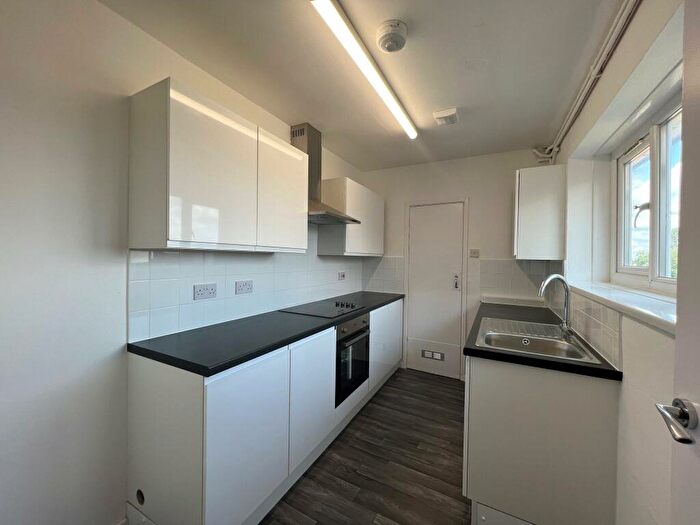 2 Bedroom Flat To Rent In Heathcote Road, Leamington Spa, CV31