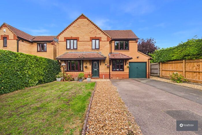 5 Bedroom Detached House For Sale In Beech Drive, Brackley, NN13