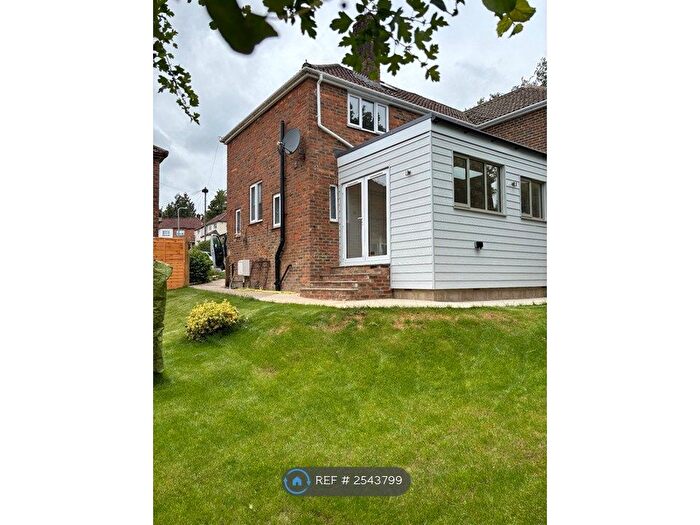 3 Bedroom Semi-Detached House To Rent In Wealden Close, Crowborough, TN6