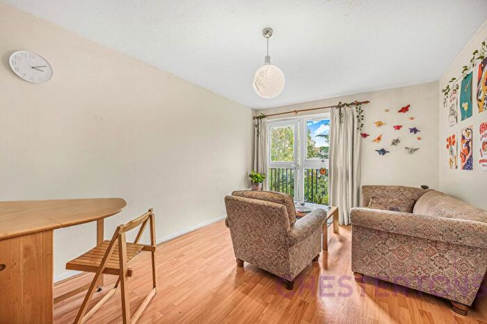 2 Bedroom Flat To Rent In Taeping Street, Millwall, E14