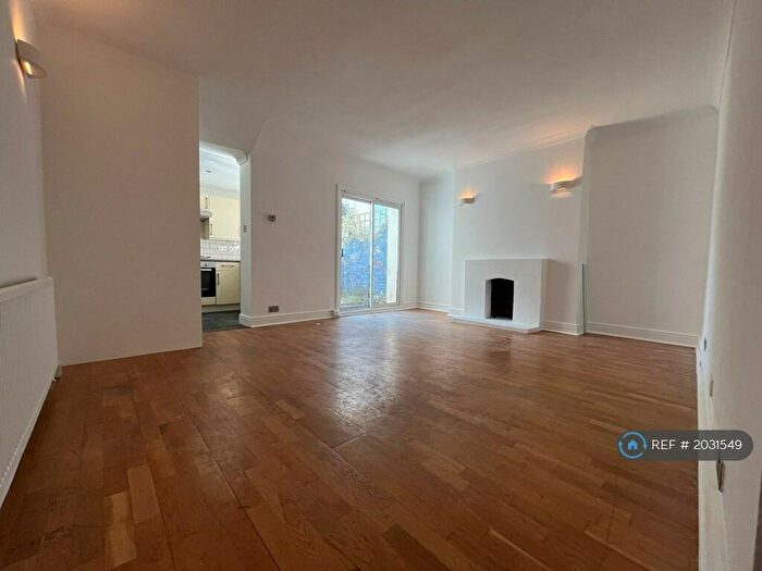 1 Bedroom Flat To Rent In Sackville Road, Hove, BN3