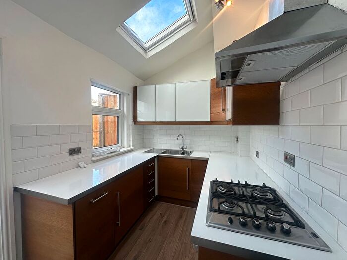 2 Bedroom Property To Rent In Moorlands Road, Huddersfield, HD3