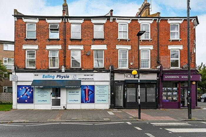 3 Bedroom Maisonette To Rent In South Ealing Road, Ealing, London, W5