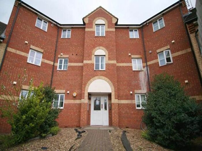 2 Bedroom Flat To Rent In Westfield Gardens, Chadwell Heath, Romford, RM6