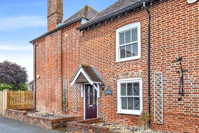 3 Bedroom Cottage For Sale In Main Road, Chichester, PO18