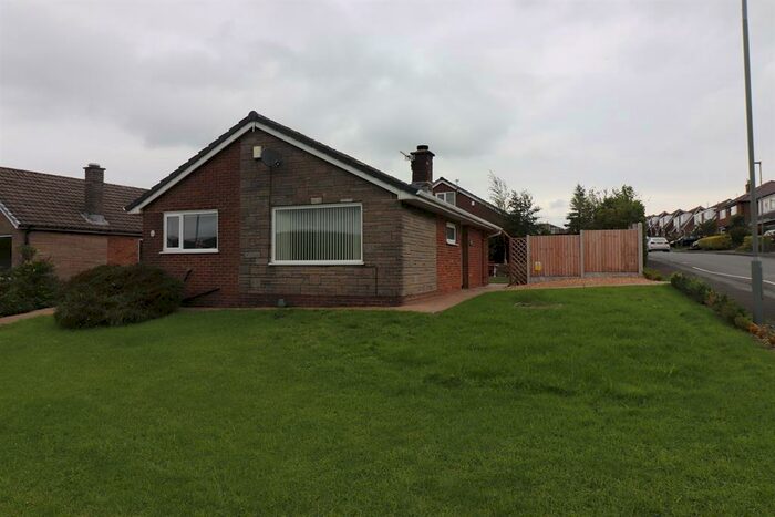 2 Bedroom Detached Bungalow To Rent In Priory Drive, Darwen, BB3