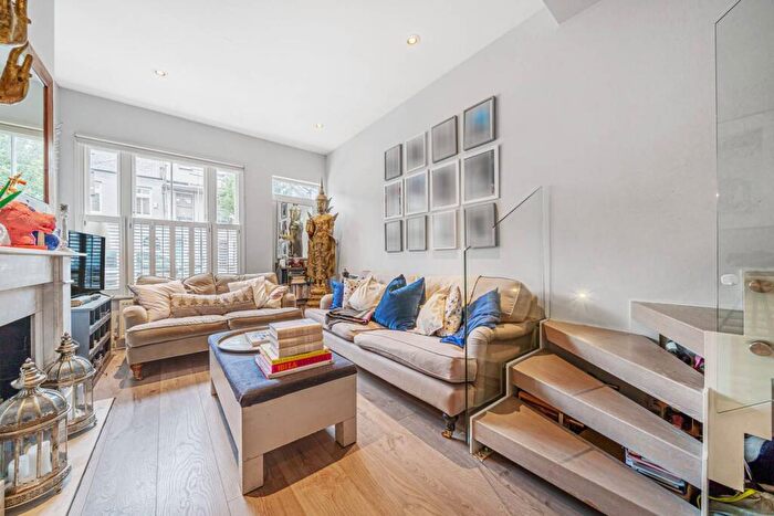 5 Bedroom Terraced House To Rent In Abercrombie Street, Battersea, London, SW11