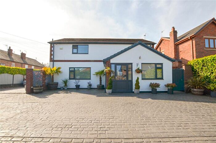 4 Bedroom Detached House For Sale In School Lane, Childer Thornton, Ellesmere Port, CH66