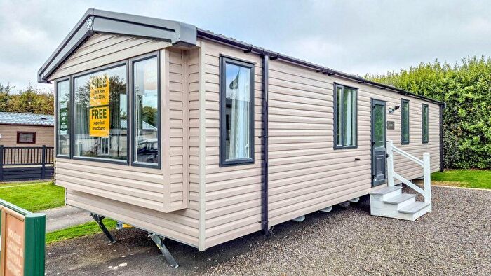 2 Bedroom Park Home For Sale In Stowford Farm Meadows, EX34