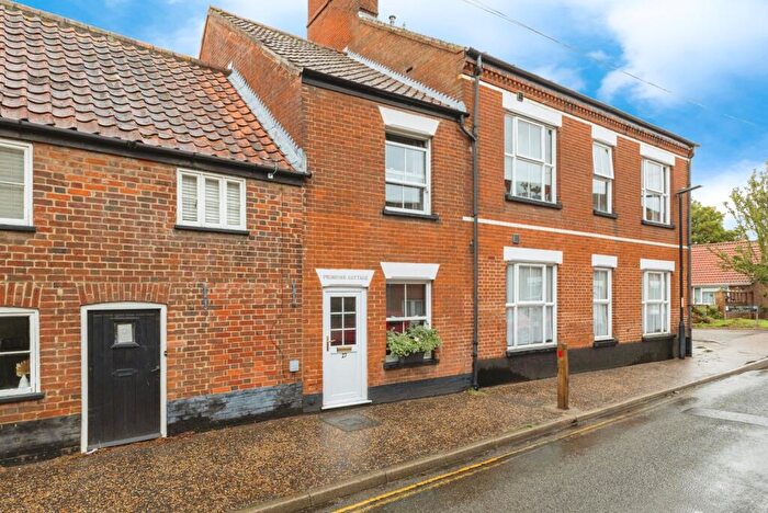 3 Bedroom Terraced House For Sale In Pople Street, Wymondham, Norfolk, NR18