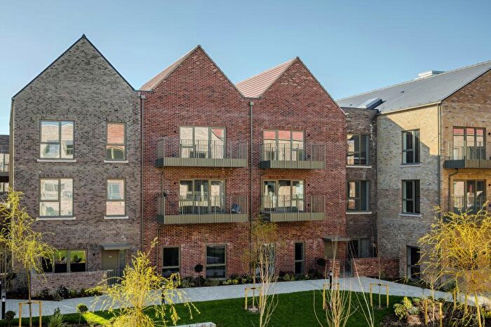 2 Bedroom Apartment For Sale In Newmarket Road, Cambridge, CB5