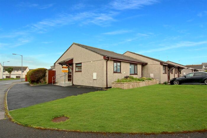 2 Bedroom Semi-Detached Bungalow To Rent In Wheatfield Crescent, Newquay, TR7
