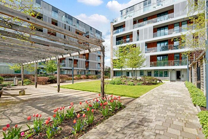 1 Bedroom Flat To Rent In Albert Road, Kilburn Park, NW6