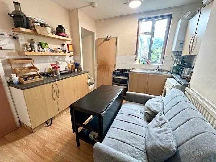3 Bedroom House To Rent In Buller Road, Brighton, BN2
