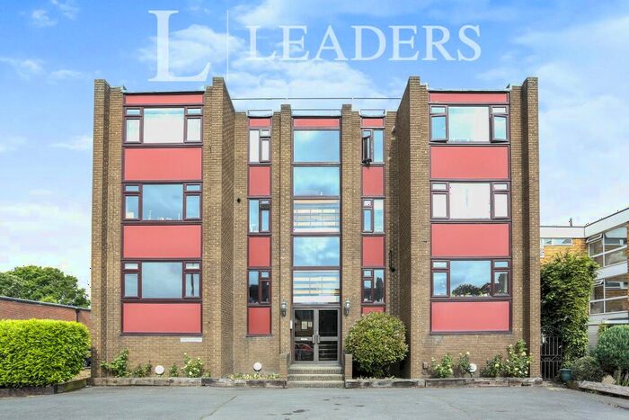 2 Bedroom Flat To Rent In Rebecca Court, Croydon Road, BR3